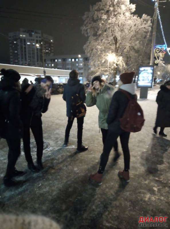 Прогулка на площади им. В.И.Ленина «Зимние забавы»