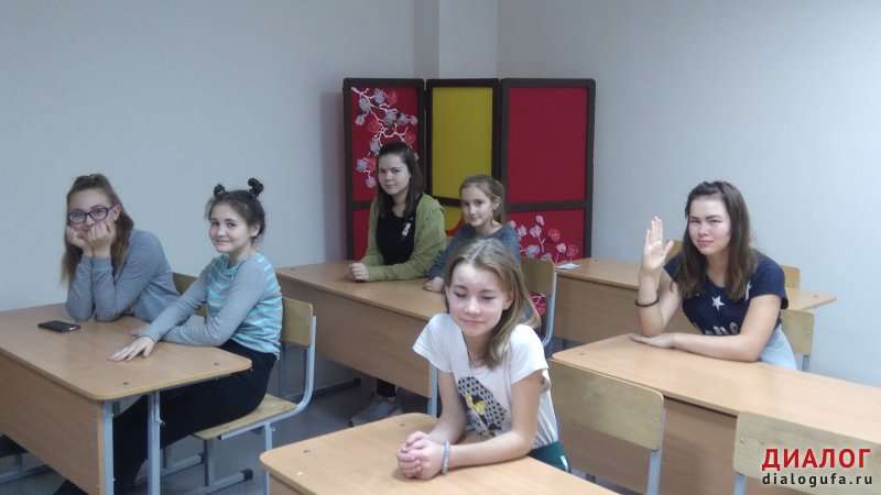 В молодежном центре «Вираж» состоялся информационный час «День волонтера».