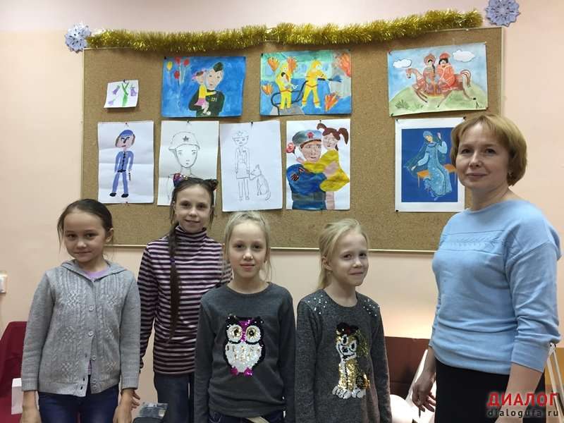 Выставки художественных работ «Герои глазами детей», посвященной Дню Героев Отечества