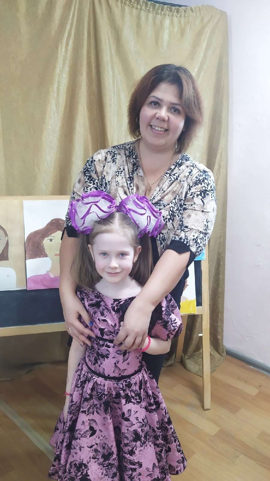"Я и МАМА" Самые тёплые душевные фото воспитанников ПК "Умелые руки" с любимыми мамочками, после концерта