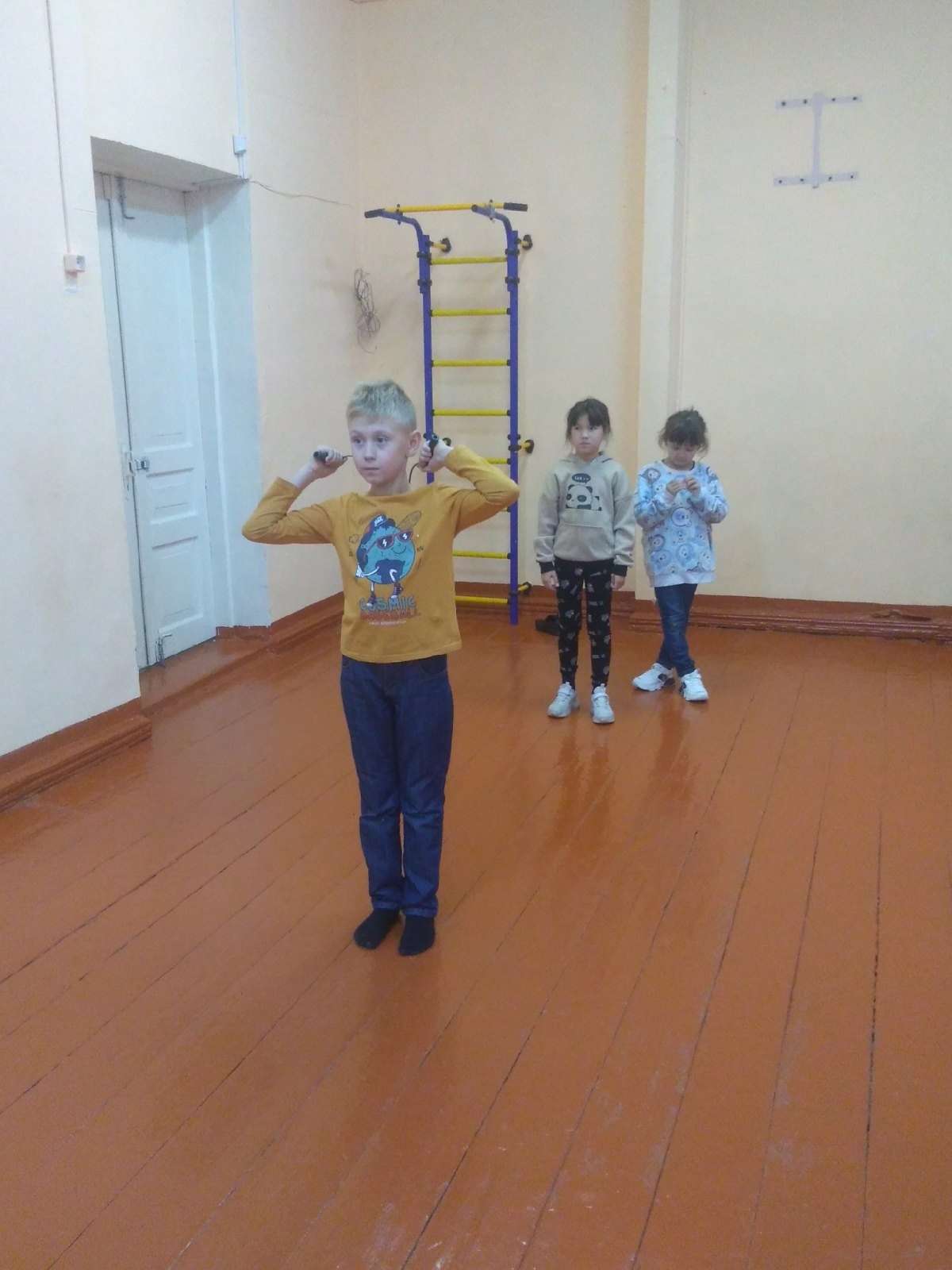 Для воспитанников подросткового клуба "Орленок ", была проведена спортивная игра ЗОЖ "Здоровым будь"