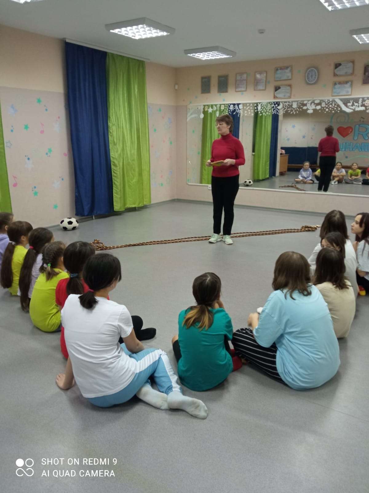 В Молодёжном центре «Вираж» социальный педагог Галанова Ольга Владимировна провела ролевую игру «Конфликт»