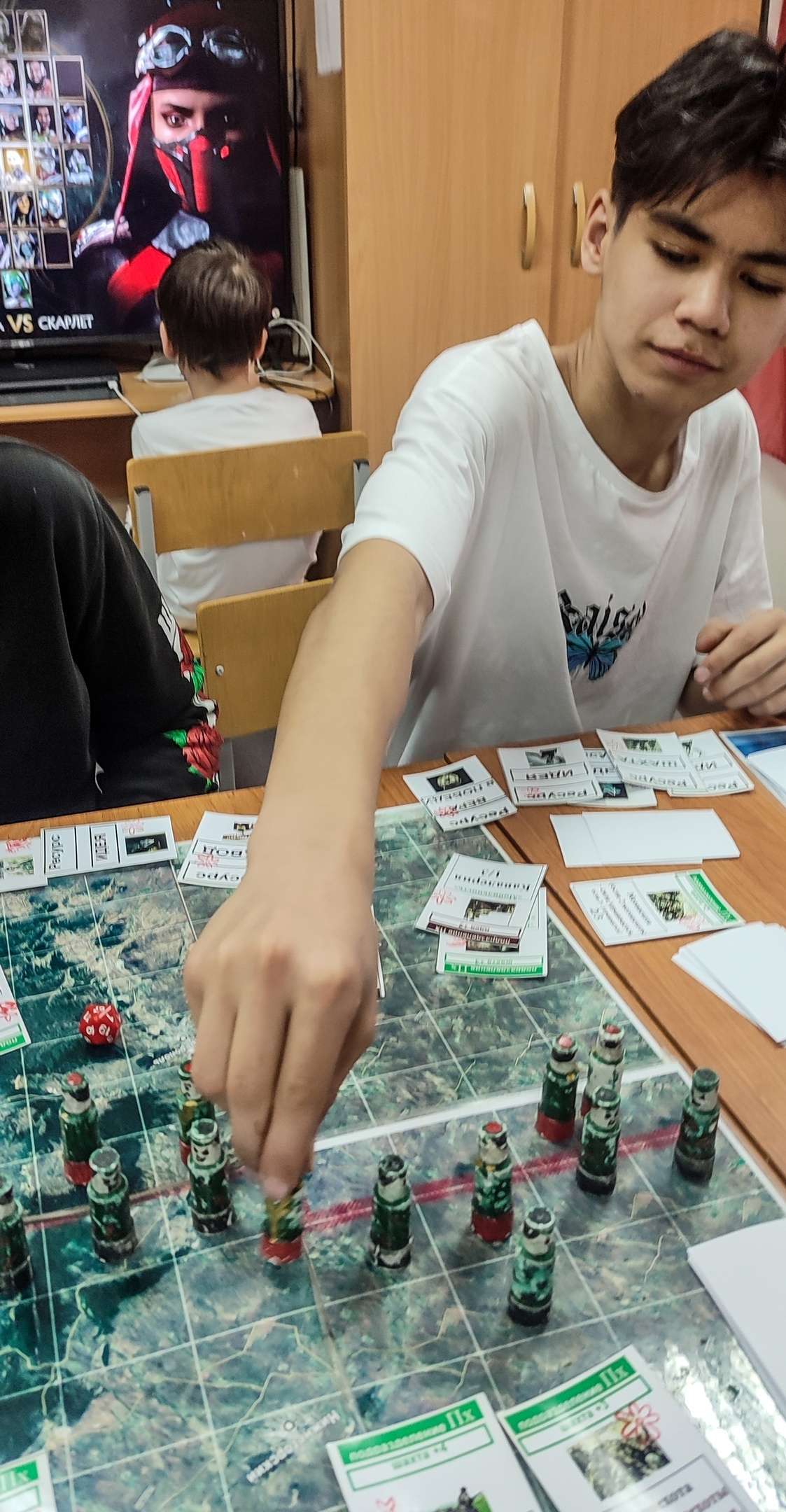 С 19 по 22 апреля в игровой студии молодежного центра «Вираж» проходил чемпионат по актуальной сегодня настольной игре «Битва за Крым»