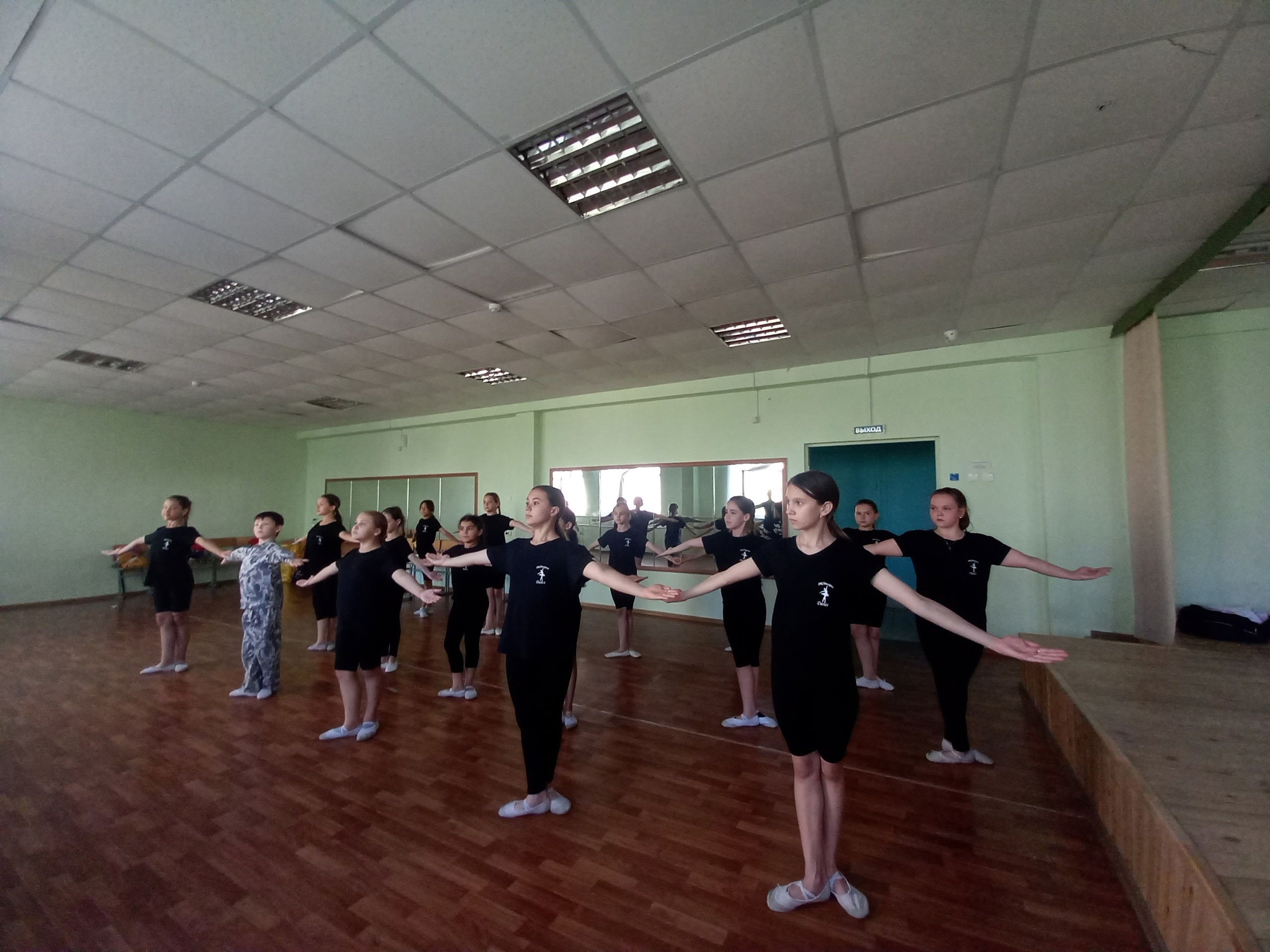 7 июня в танцевальной студии " PROдвижение" прошёл флешмоб по народному танцу