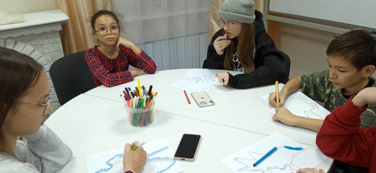 Воспитанники Молодёжного центра "Вираж" активно принимают участие в акции "Письмо солдату"
