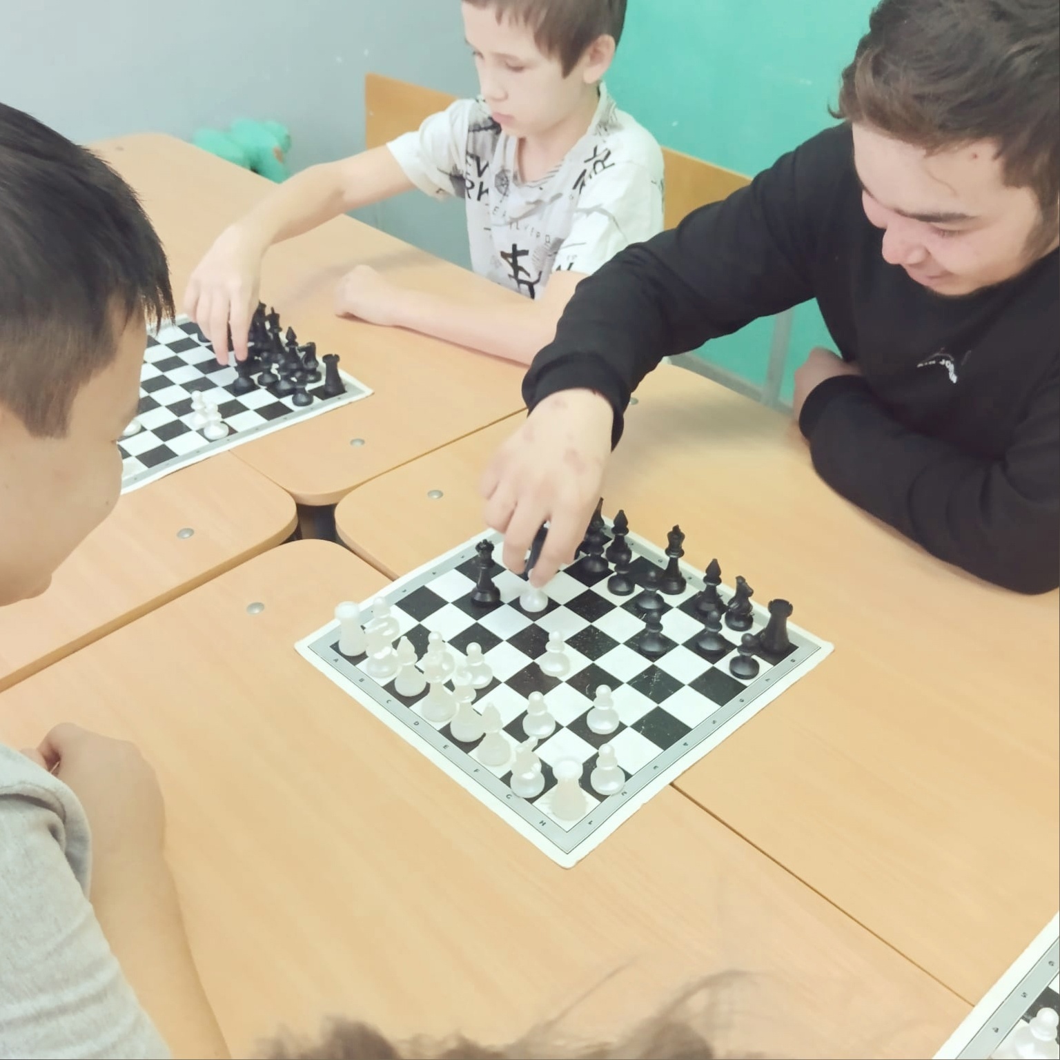 Сегодня в подростковом клубе «Орлёнок» состоялся внутриклубный турнир по шахматам «Шах и мат»