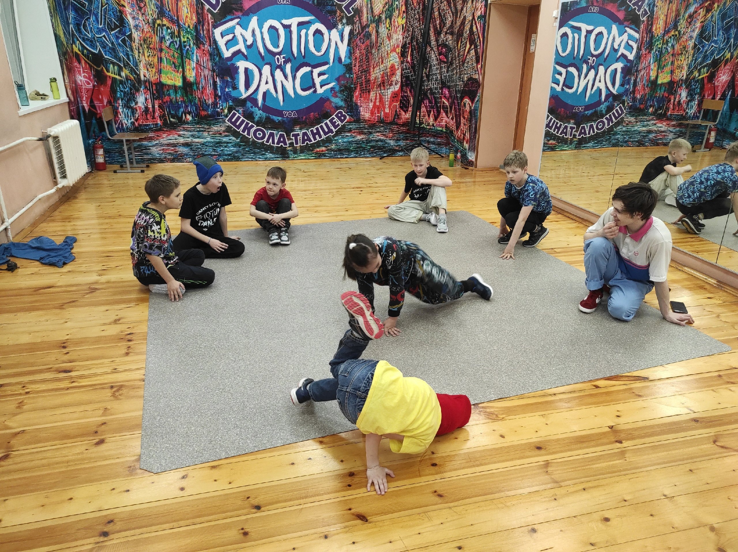 15 апреля воспитанники школы танцев "Emotion Of Dance" провели дружеские батлы "Импровизация